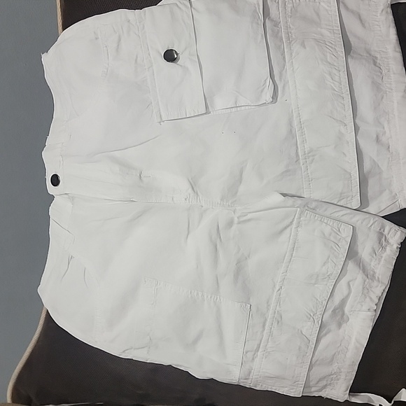 Capris - Picture 1 of 10